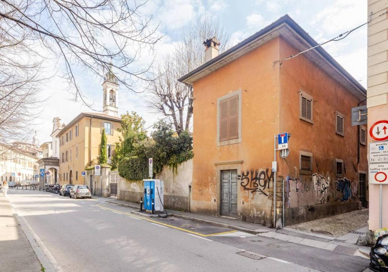 In Centro Bergamo Appartement Buitenkant foto